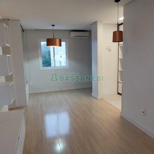Apto Mobiliado com 67m², 2 dormitórios, 1 vaga, no bairro Kayser em Caxias do Sul para Comprar