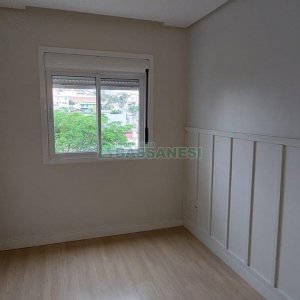 Apto Mobiliado com 67m², 2 dormitórios, 1 vaga, no bairro Kayser em Caxias do Sul para Comprar