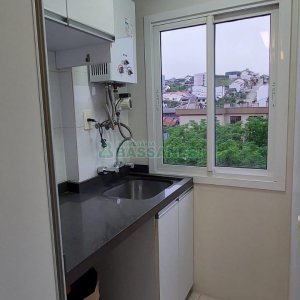 Apto Mobiliado com 67m², 2 dormitórios, 1 vaga, no bairro Kayser em Caxias do Sul para Comprar