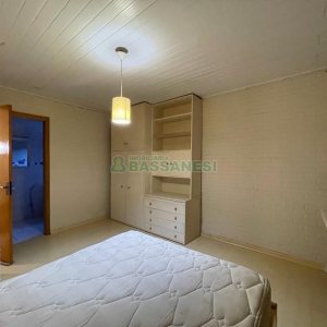 Casa Mobiliada com 130m², 3 dormitórios, 2 vagas, no bairro Linha 40 em Caxias do Sul para Alugar