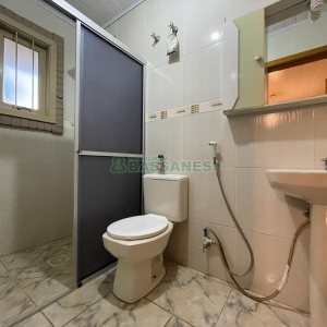 Casa Mobiliada com 130m², 3 dormitórios, 2 vagas, no bairro Linha 40 em Caxias do Sul para Alugar