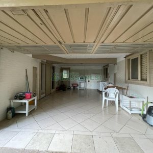 Casa Mobiliada com 130m², 3 dormitórios, 2 vagas, no bairro Linha 40 em Caxias do Sul para Alugar