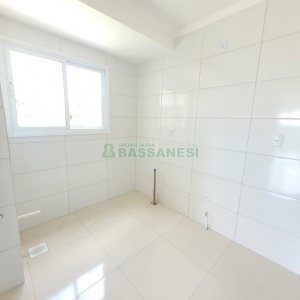 Apartamento com 52m², 2 dormitórios, 1 vaga, no bairro São Leopoldo em Caxias do Sul para Alugar