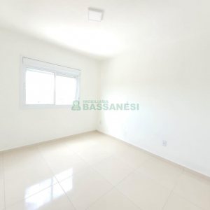 Apartamento com 52m², 2 dormitórios, 1 vaga, no bairro São Leopoldo em Caxias do Sul para Alugar