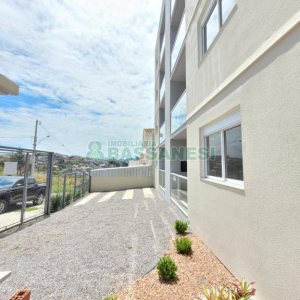 Apartamento com 52m², 2 dormitórios, 1 vaga, no bairro São Leopoldo em Caxias do Sul para Alugar