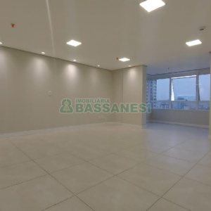 Sala com 51m², 1 vaga, no bairro Pio X em Caxias do Sul para Alugar