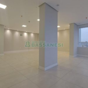 Sala com 51m², 1 vaga, no bairro Pio X em Caxias do Sul para Alugar