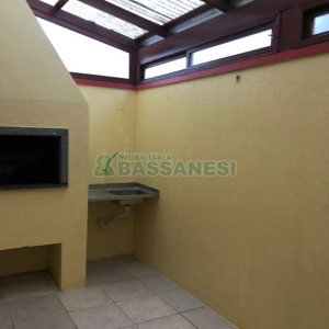 Casa com 80m², 2 dormitórios, 1 vaga, no bairro Desvio Rizzo em Caxias do Sul para Comprar