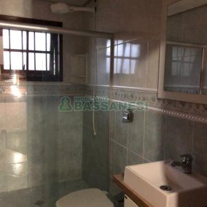 Casa com 80m², 2 dormitórios, 1 vaga, no bairro Desvio Rizzo em Caxias do Sul para Comprar