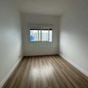 Apartamento com 111m², 3 dormitórios, 2 vagas, no bairro Villagio Iguatemi em Caxias do Sul para Alugar