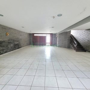 Casa com 407m², 5 dormitórios, 3 vagas, no bairro Santa Catarina em Caxias do Sul para Comprar