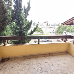 Casa com 407m², 5 dormitórios, 3 vagas, no bairro Santa Catarina em Caxias do Sul para Comprar