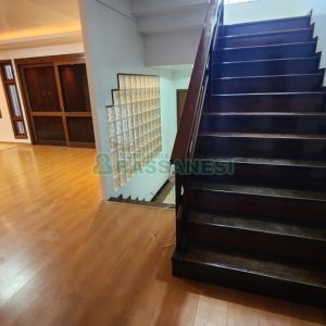 Casa com 407m², 5 dormitórios, 3 vagas, no bairro Santa Catarina em Caxias do Sul para Comprar