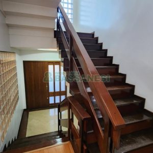 Casa com 407m², 5 dormitórios, 3 vagas, no bairro Santa Catarina em Caxias do Sul para Comprar