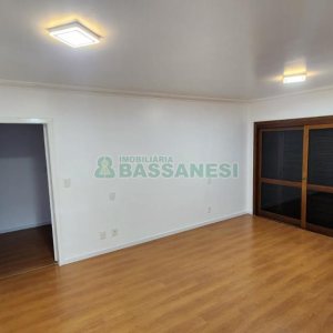 Casa com 407m², 5 dormitórios, 3 vagas, no bairro Santa Catarina em Caxias do Sul para Comprar