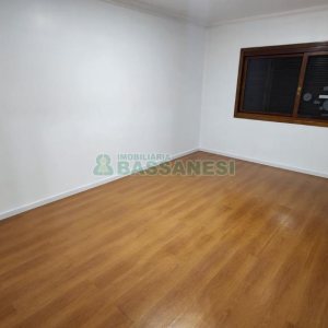 Casa com 407m², 5 dormitórios, 3 vagas, no bairro Santa Catarina em Caxias do Sul para Comprar