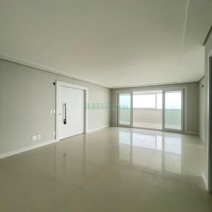 Apto/Cobertura com 197m², 3 dormitórios, 4 vagas, no bairro Universitário em Caxias do Sul para Comprar