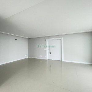 Apto/Cobertura com 197m², 3 dormitórios, 4 vagas, no bairro Universitário em Caxias do Sul para Comprar