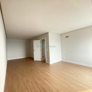 Apto/Cobertura com 197m², 3 dormitórios, 4 vagas, no bairro Universitário em Caxias do Sul para Comprar