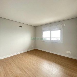 Apto/Cobertura com 197m², 3 dormitórios, 4 vagas, no bairro Universitário em Caxias do Sul para Comprar