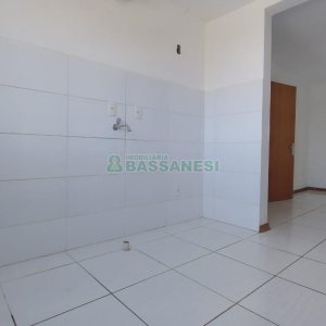 Apartamento com 44m², 2 dormitórios, 1 vaga, no bairro Desvio Rizzo em Caxias do Sul para Comprar