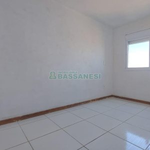 Apartamento com 44m², 2 dormitórios, 1 vaga, no bairro Desvio Rizzo em Caxias do Sul para Comprar