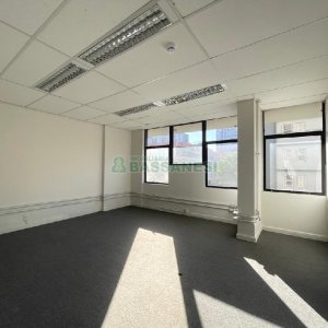 Loja com 568m², no bairro São Pelegrino em Caxias do Sul para Alugar