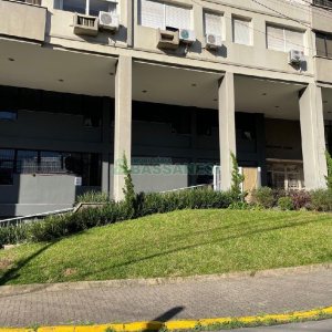 Loja com 568m², no bairro São Pelegrino em Caxias do Sul para Alugar
