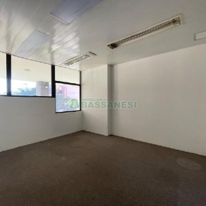 Loja com 568m², no bairro São Pelegrino em Caxias do Sul para Alugar