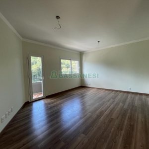 Apartamento com 110m², 2 dormitórios, 1 vaga, no bairro São Leopoldo em Caxias do Sul para Alugar