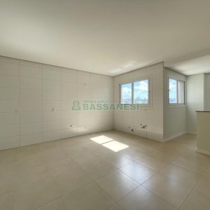 Apartamento com 110m², 2 dormitórios, 1 vaga, no bairro São Leopoldo em Caxias do Sul para Alugar