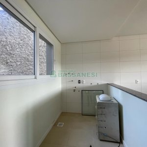 Apartamento com 110m², 2 dormitórios, 1 vaga, no bairro São Leopoldo em Caxias do Sul para Alugar
