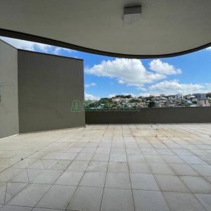 Apartamento com 110m², 2 dormitórios, 1 vaga, no bairro São Leopoldo em Caxias do Sul para Alugar
