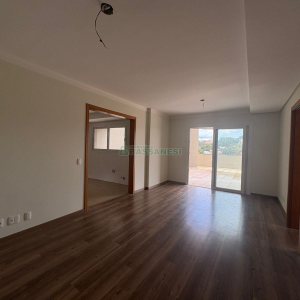 Apartamento com 110m², 2 dormitórios, 1 vaga, no bairro São Leopoldo em Caxias do Sul para Alugar