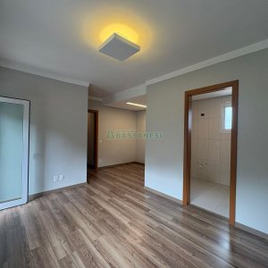 Apartamento com 110m², 2 dormitórios, 1 vaga, no bairro São Leopoldo em Caxias do Sul para Alugar