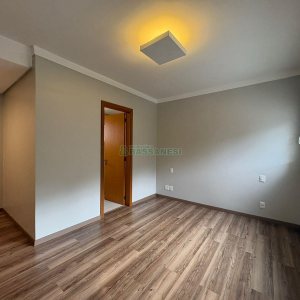Apartamento com 110m², 2 dormitórios, 1 vaga, no bairro São Leopoldo em Caxias do Sul para Alugar