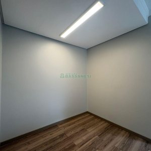 Apartamento com 110m², 2 dormitórios, 1 vaga, no bairro São Leopoldo em Caxias do Sul para Alugar