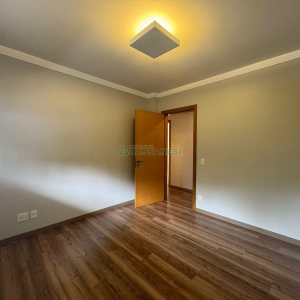 Apartamento com 110m², 2 dormitórios, 1 vaga, no bairro São Leopoldo em Caxias do Sul para Alugar