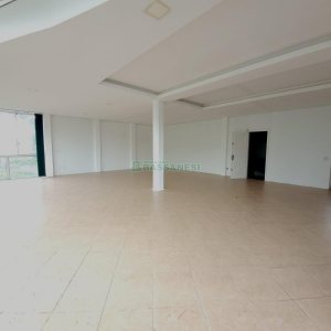 Loja com 220m², no bairro Charqueadas em Caxias do Sul para Alugar