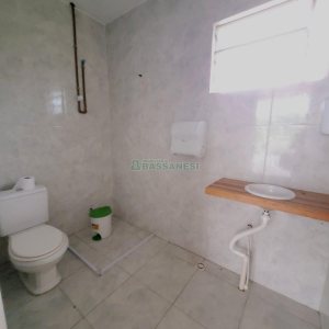 Loja com 220m², no bairro Charqueadas em Caxias do Sul para Alugar