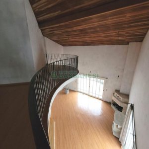 Casa com 200m², 5 dormitórios, 2 vagas, no bairro Charqueadas em Caxias do Sul para Alugar