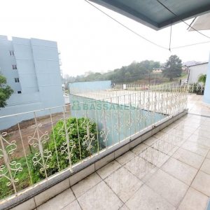 Casa com 200m², 5 dormitórios, 2 vagas, no bairro Charqueadas em Caxias do Sul para Alugar