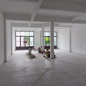 Loja com 120m², no bairro Marechal Floriano em Caxias do Sul para Alugar