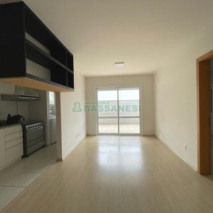Apartamento com 55m², 1 dormitório, 1 vaga, no bairro Lourdes em Caxias do Sul para Alugar