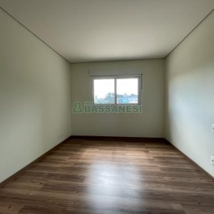 Apartamento com 105m², 3 dormitórios, 2 vagas, no bairro São Leopoldo em Caxias do Sul para Comprar