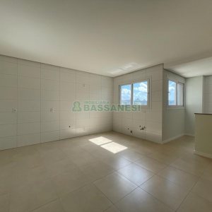 Apartamento com 105m², 3 dormitórios, 2 vagas, no bairro São Leopoldo em Caxias do Sul para Comprar