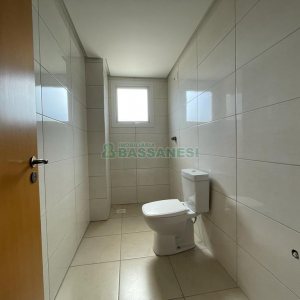 Apartamento com 105m², 3 dormitórios, 2 vagas, no bairro São Leopoldo em Caxias do Sul para Comprar