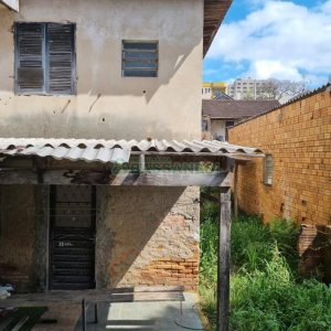 Casa com 100m², 2 dormitórios, no bairro Pio X em Caxias do Sul para Comprar