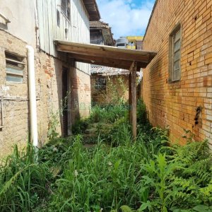 Casa com 100m², 2 dormitórios, no bairro Pio X em Caxias do Sul para Comprar