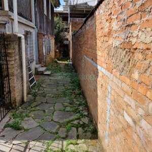 Casa com 100m², 2 dormitórios, no bairro Pio X em Caxias do Sul para Comprar